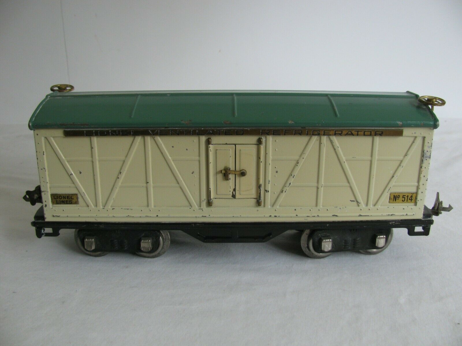 Prewar 1927-28 Lionel Standard Gauge Ivory / Peacock Refrigerator Box Car #514