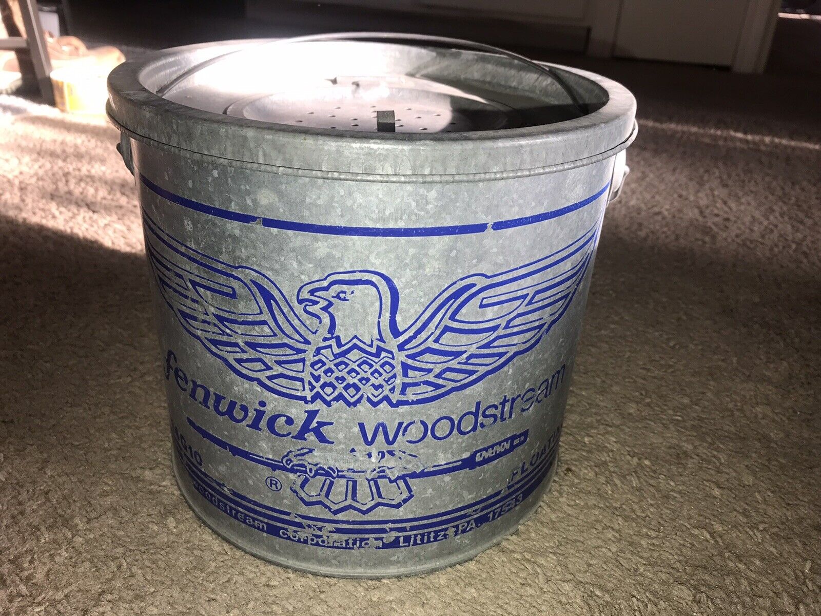 Vintage Fenwick Woodstream Eagle Emblem Galvanized Bait Pail Minnow Bucket